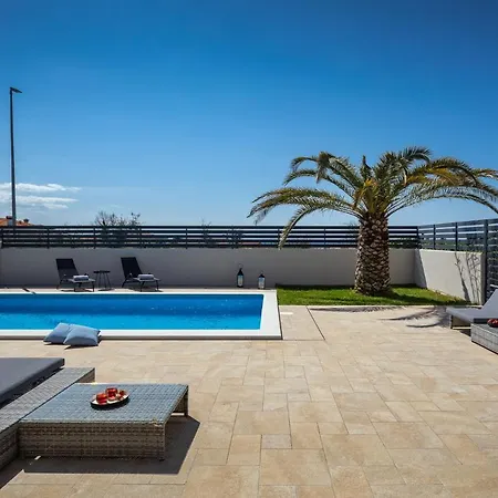 Belvedere Holidays *