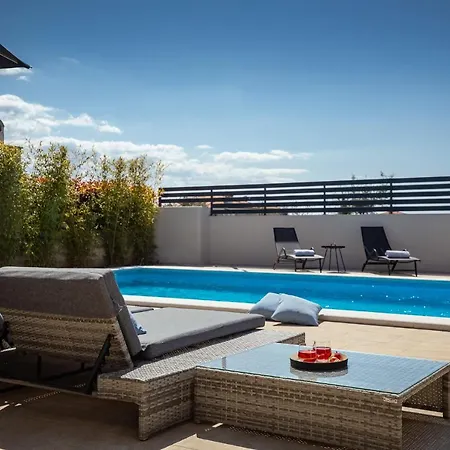 Belvedere Holidays 度假居