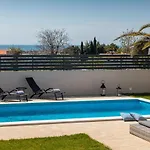 Belvedere Holidays Semesterbostad